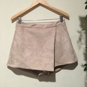 NWT Missguided Suede Envelope Skort